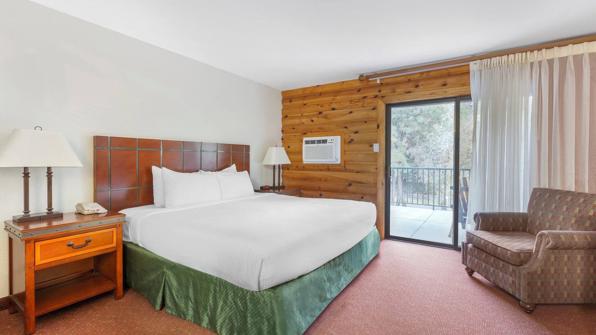 Kohls Ranch Apartment | Group Outdoor Travel, Near Mazatzal Casino, Pool, Restaurant