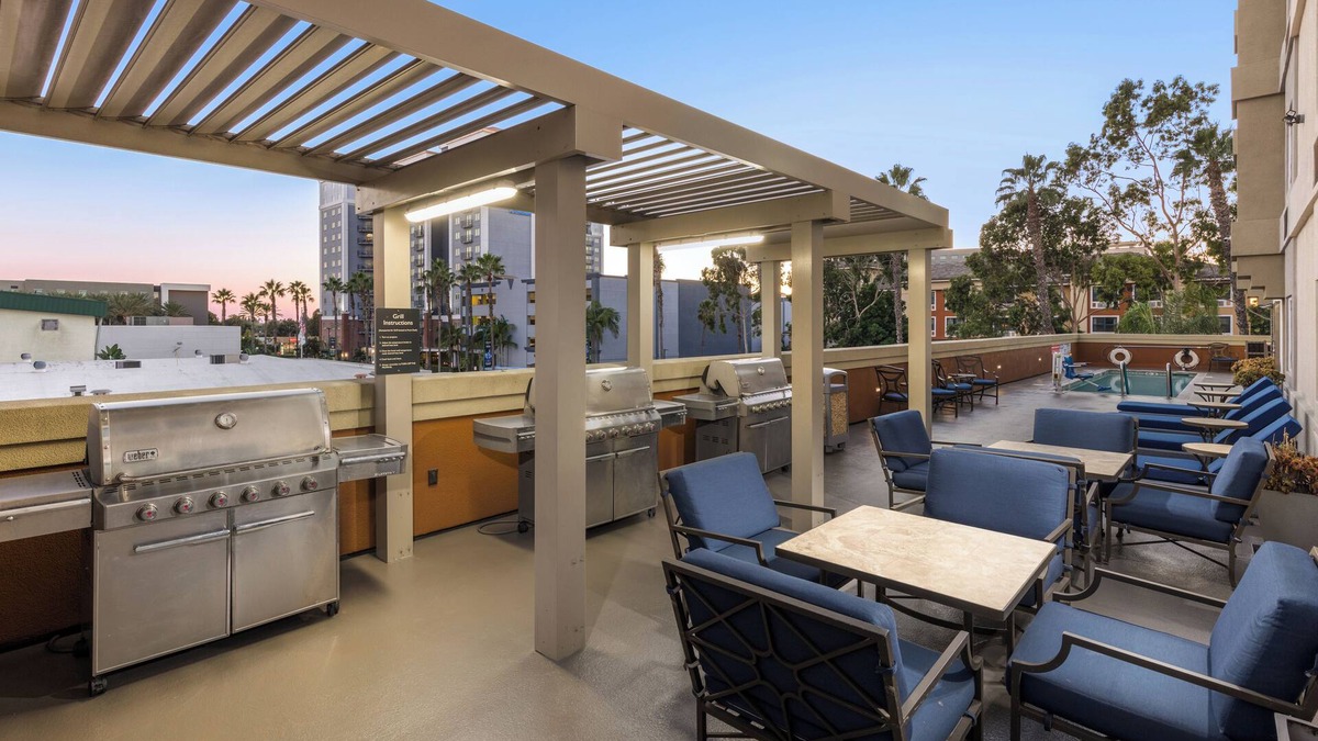 Anaheim Resort Hotel | Group‑Ready Stay! 3 Studio Units | Fitness Center, Pool, Near Parks & Disneyland