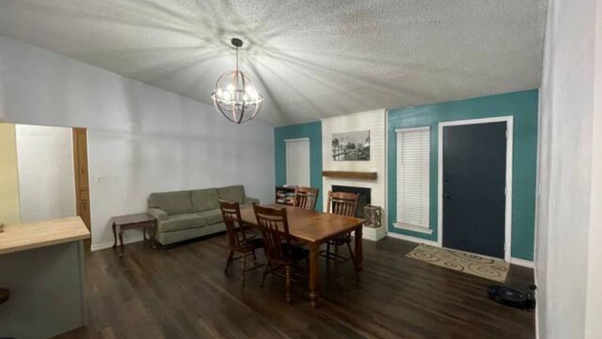Abilene House | Grouse House-Just minutes from base.