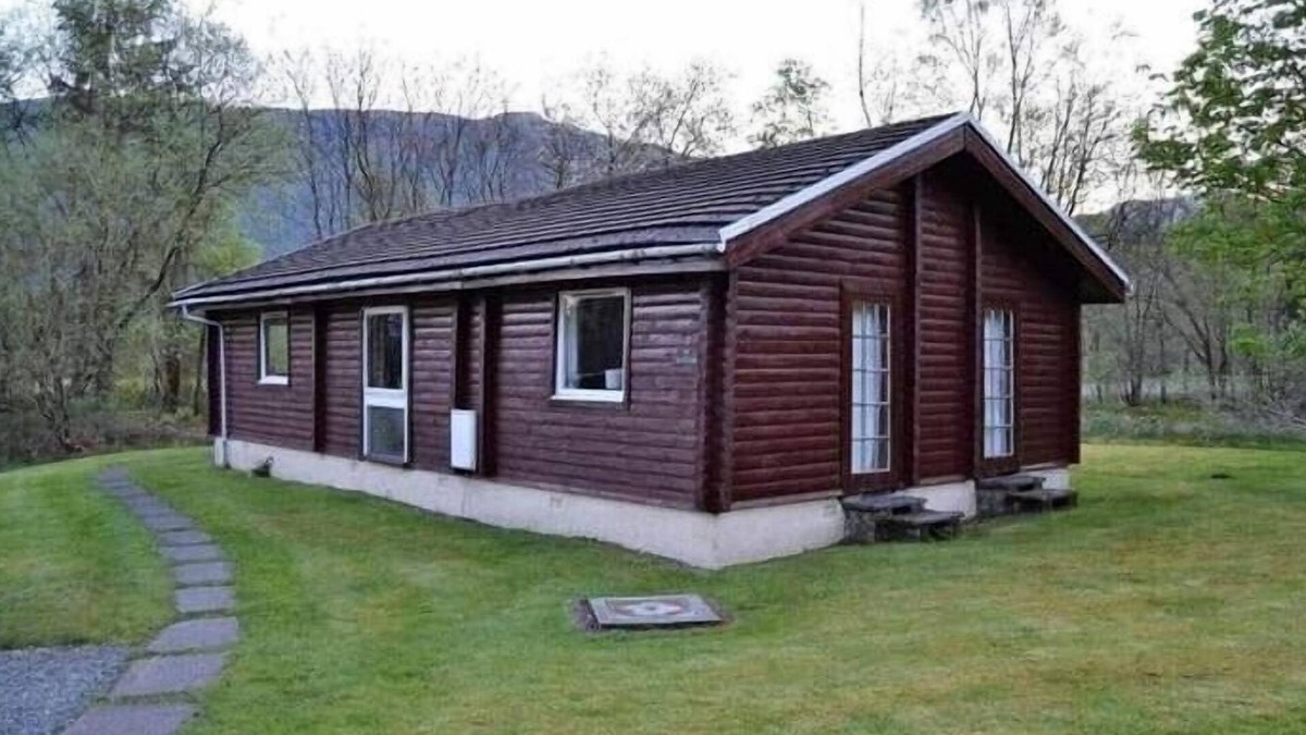 Rashfield Cabin | Grouse Lodge