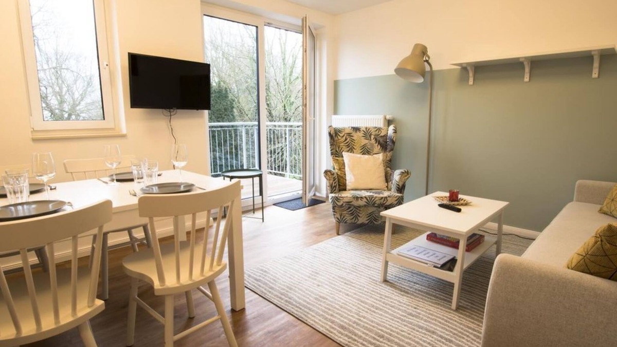 Poppenbull Apartment | Grove - Water lily farm