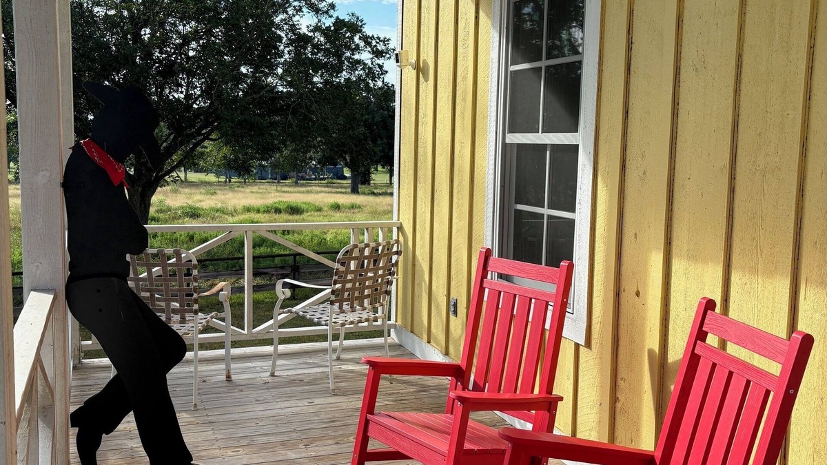 Burton Other | Gruenfelden Farms-1860's restored farmhouse- hilltop views; 10 min to Round Top;