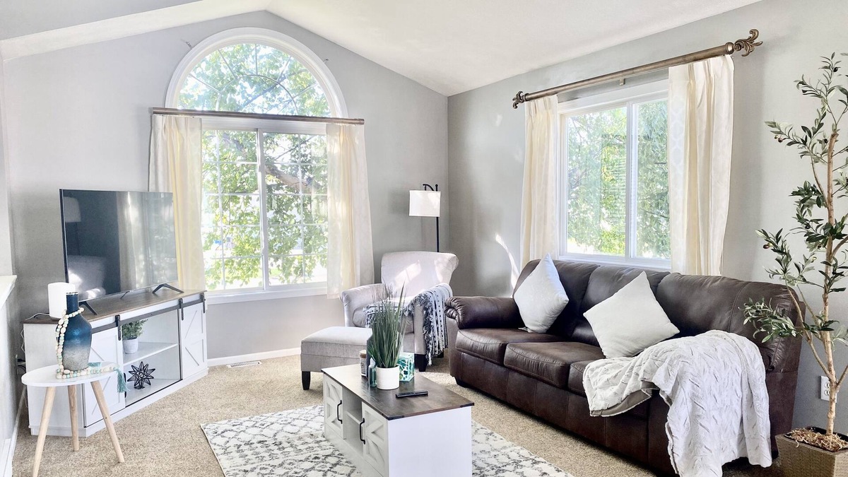 Crystal Springs House | GRWorkcation : Work + Play + Stay