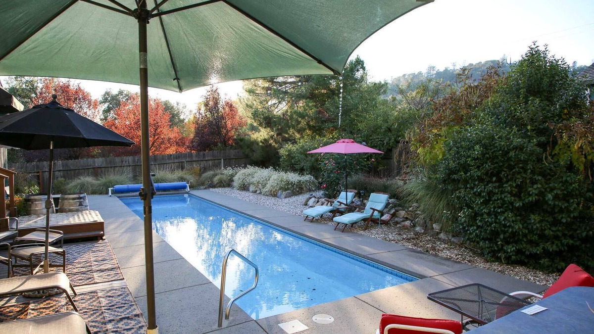 Douglas Flat House | Guadalupe's Garden -