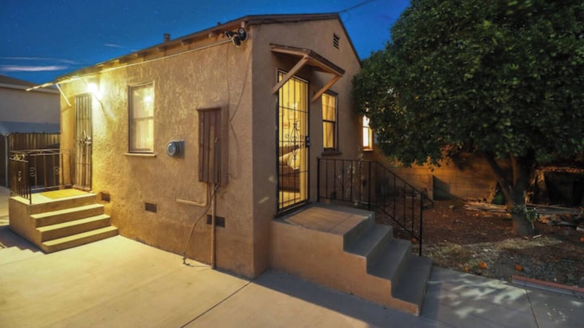 Harbor House | Guest Home in Lakewood