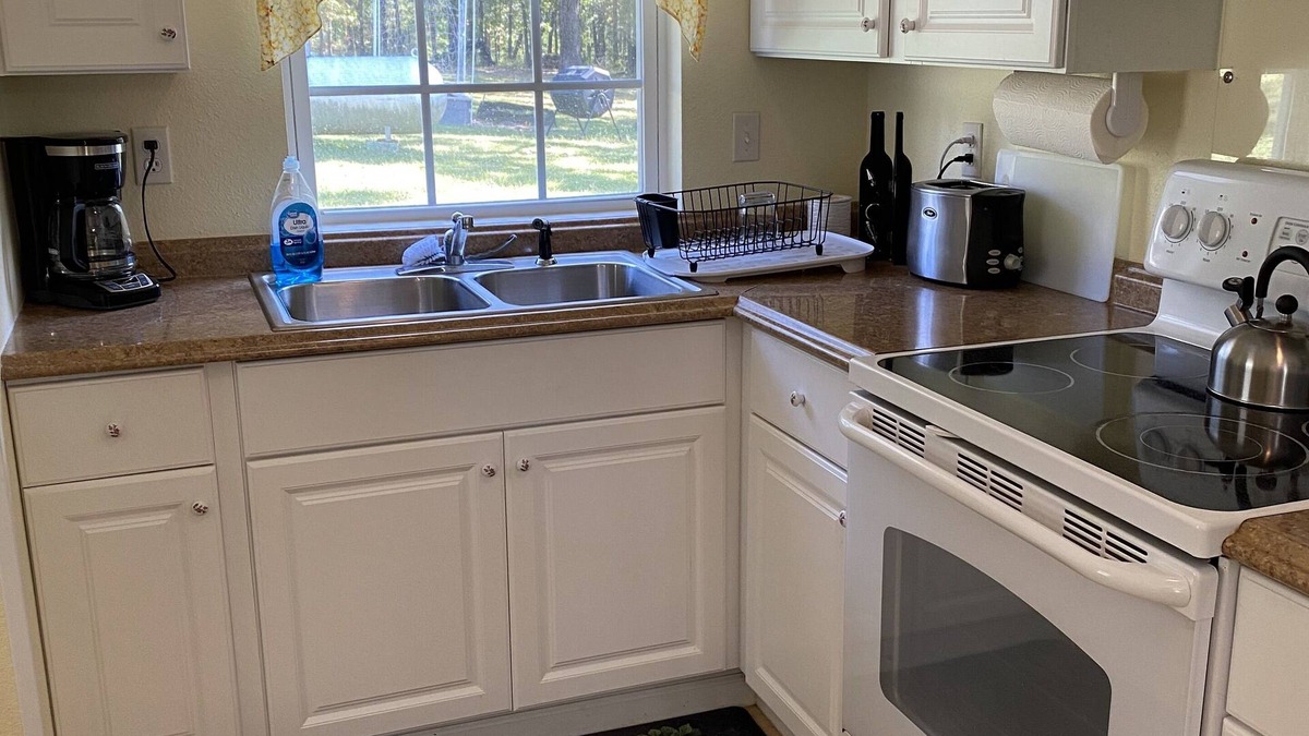 Pottersville House | Guest House 10 miles from West Plains MO and 8 miles to North Fork river venue