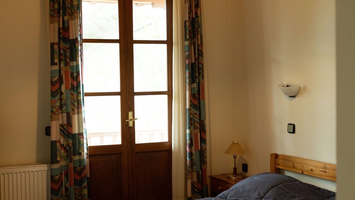 Pyrsogianni House | Guest House 'Armoloi Room 6' with Mountain View, Shared Terrace and Wi-Fi