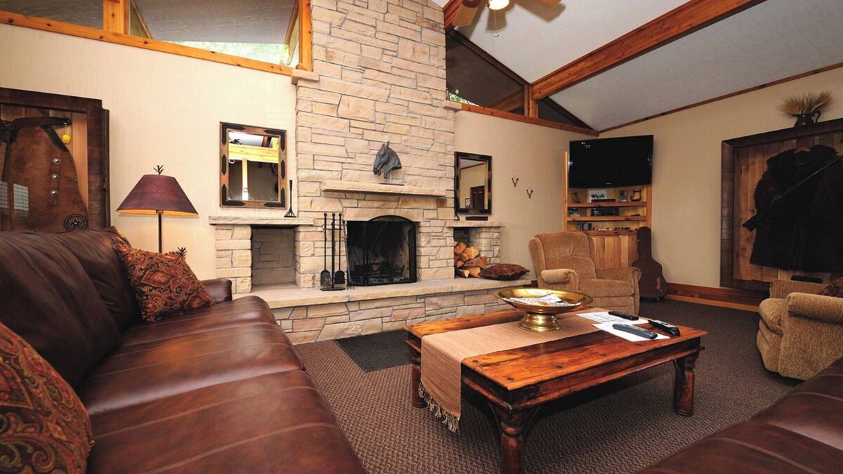 De Beque Cabin | Guest House at The High Lonesome Ranch