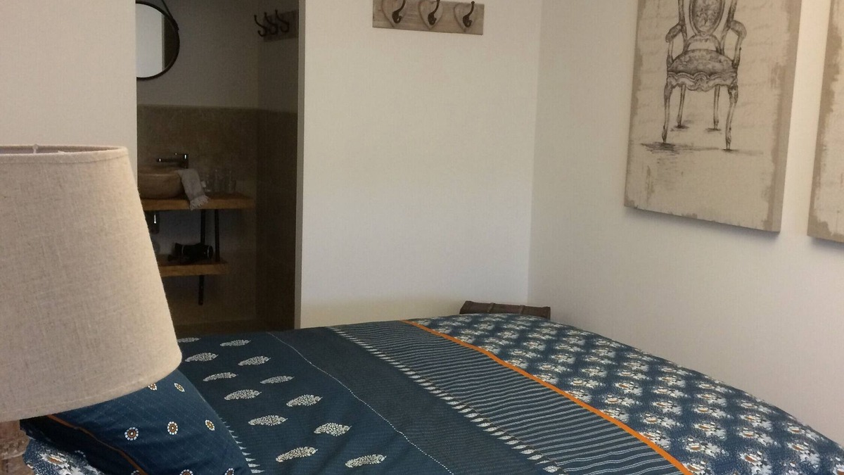 Montagne Bed & Breakfast | Guest House 'Au Plus Proche Des Vignes' with Private Terrace and Wi-Fi