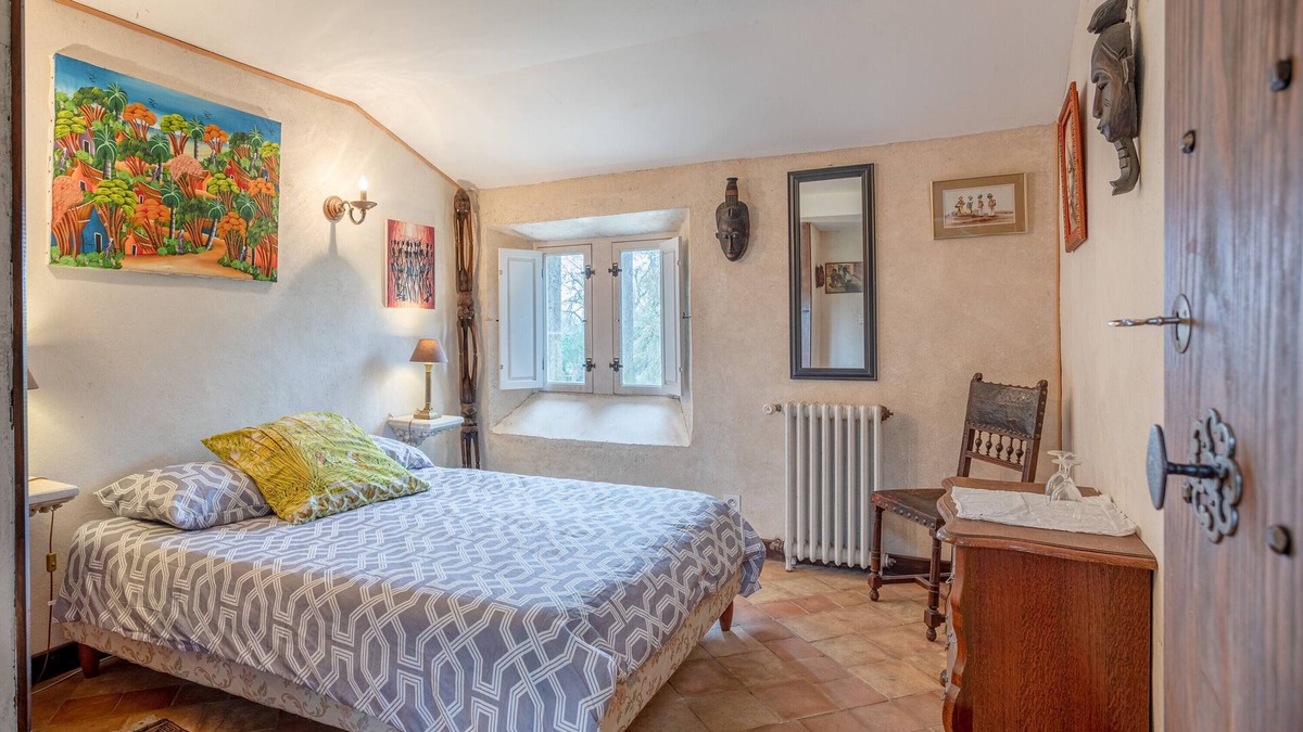 Landevieille Bed & Breakfast | Guest House 'Chambre Afrique' with Shared Garden and Wi-Fi