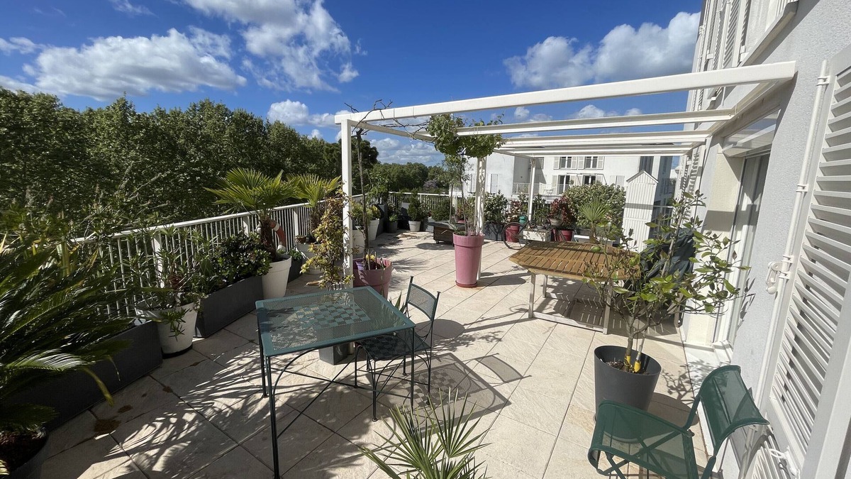 ZAC Coeur de Bastide Bed & Breakfast | Guest House 'Chambre d'hôte Bords de Garonne' with Shared Terrace and Wi-Fi