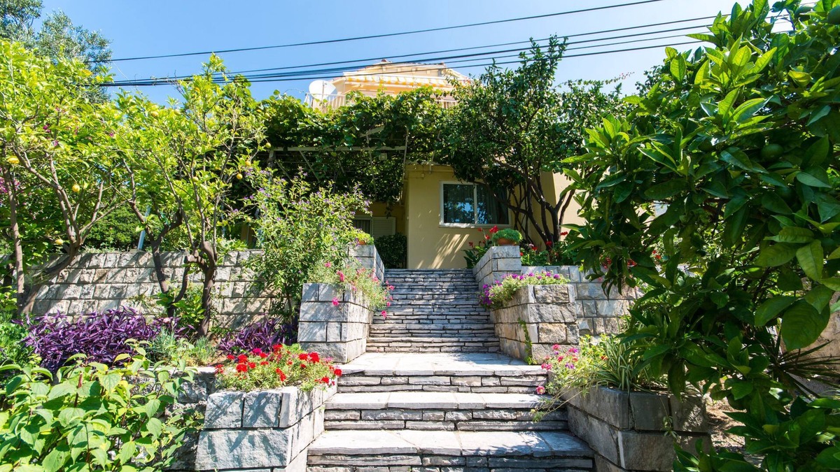 Srebreno House | Guest House Kanjuo