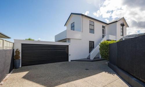 Nelson Apartment | Guest House on Grove - short walk to Nelson city centre