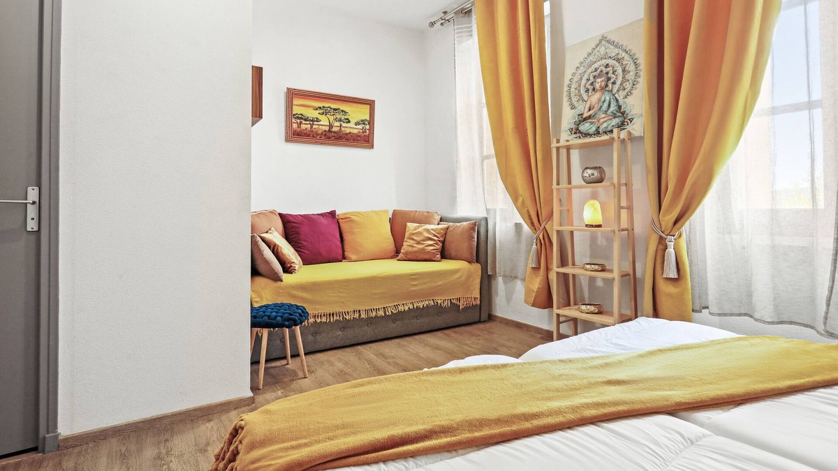 Chateaudouble House | Guest House 'Soleil' with Shared Terrace and Wi-Fi
