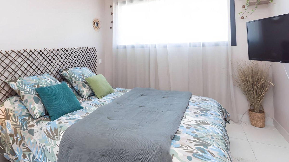 Chozeau House | Guest House 'Verte' with Mountain View, Wi-Fi and Air Conditioning