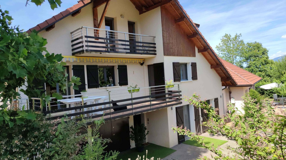 Trevignin Ski Chalet | Guest room "As obvious" with indoor swimming pool, jacuzzi, hammam and sauna,