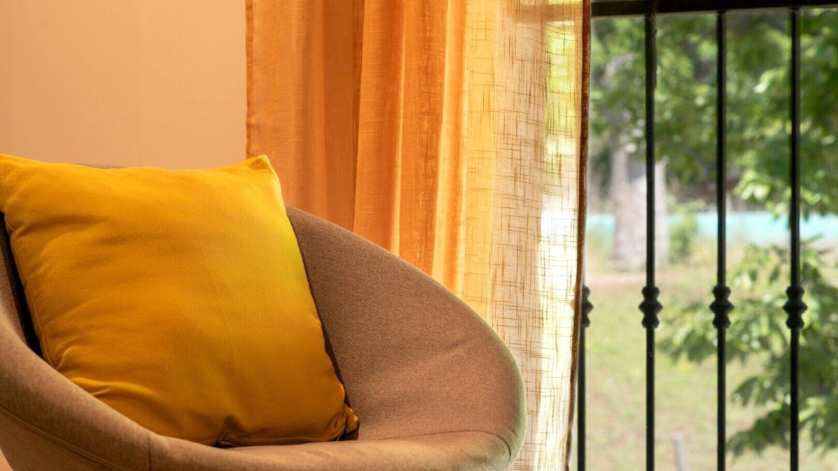 Saint-Pons Bed & Breakfast | Guest Room 'La Grange 1' with Mountain View, Shared Pool and Wi-Fi