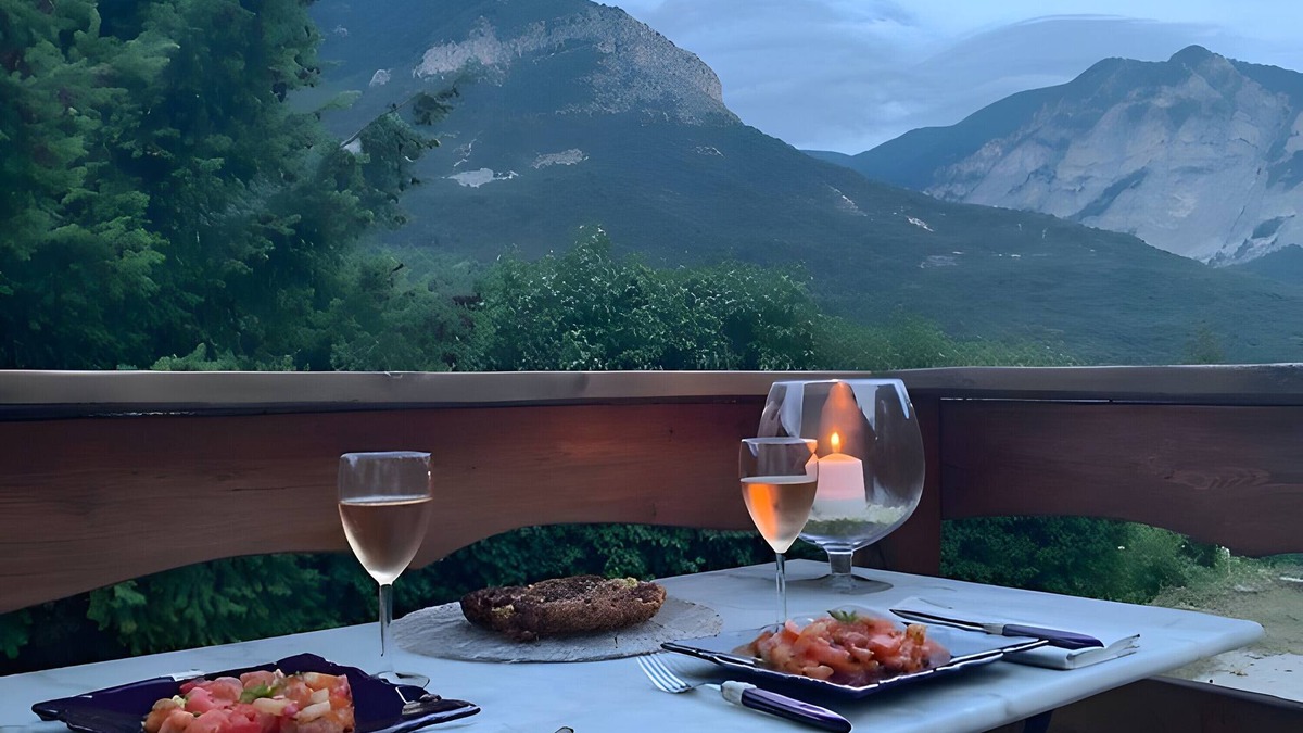 Beauvezer Bed & Breakfast | Guest Rooms 'Chambres D'hote Mélodie' with Mountain View, Shared Terrace and Wi-Fi