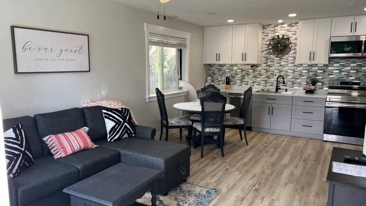 Idaho Falls Apartment | Guest Suites -1996 #1 Tranquil 1 bedroom 1 bath Suite