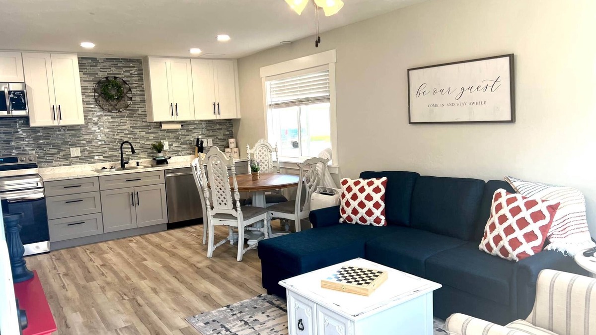 Idaho Falls Apartment | Guest Suites -1998 #2 Restful 1 bedroom 1 bath Suite
