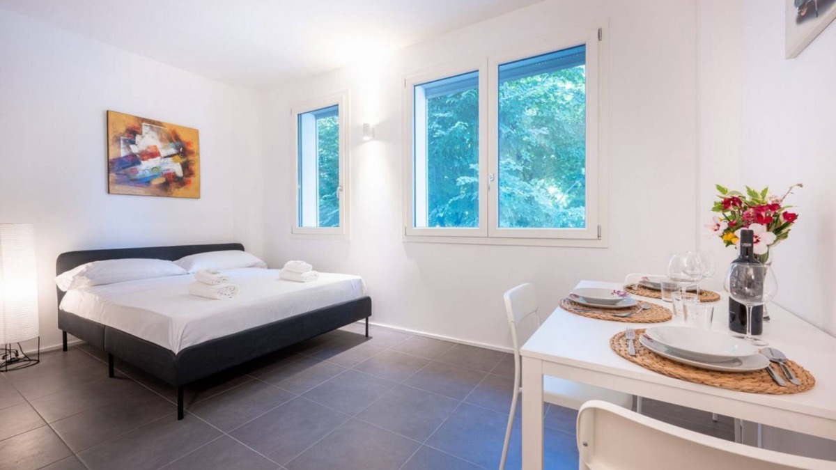 Pablo Apartment | GuestHost - Bright Studio Apartment near Hospital