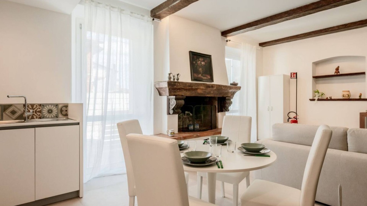 Luni Apartment | GuestHost - Mare Monti Apartment 1
