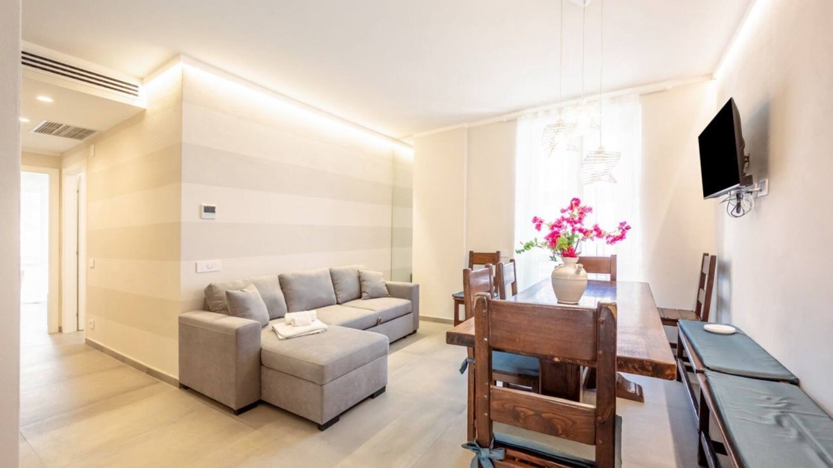 Luni Apartment | GuestHost - Mare Monti Apartment 7