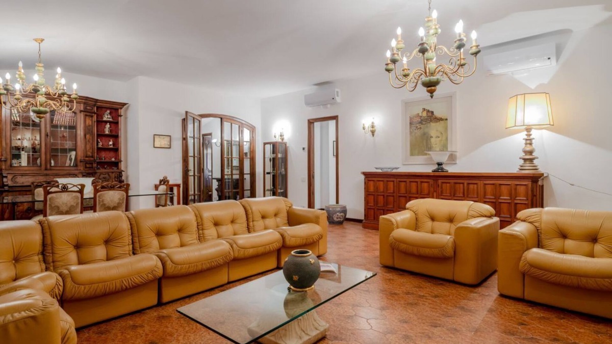 Luni Apartment | GuestHost - Mare Monti Apartment 8