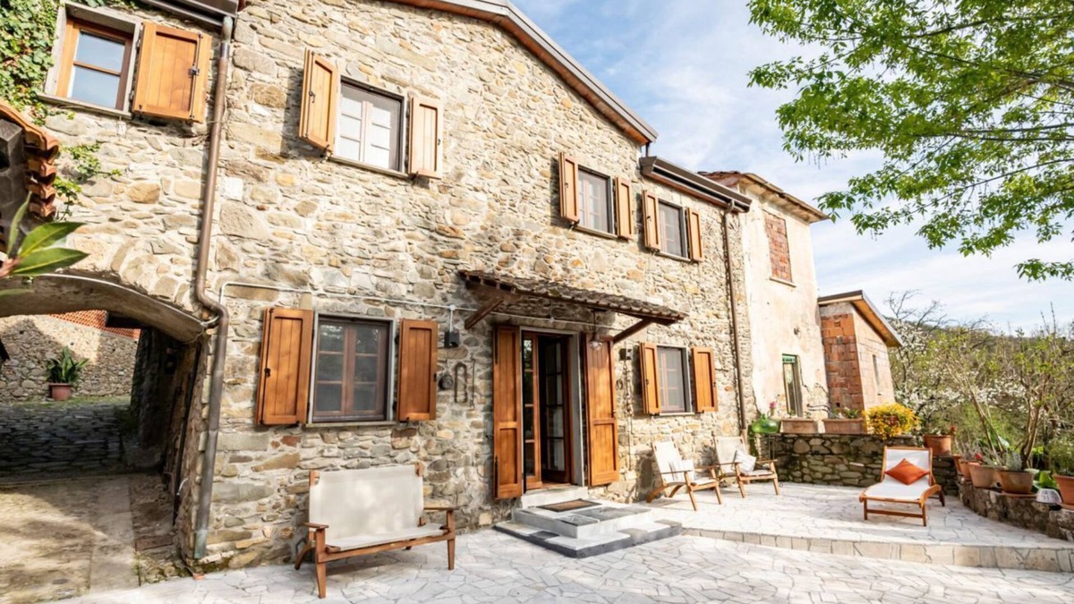 Ortonovo Apartment | GuestHost - The House of Five Moons-Quiet Escape