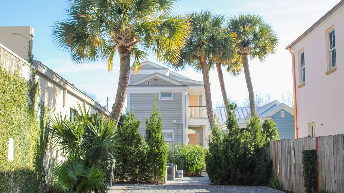Cannonborough Elliotborough Apartment | Guesthouse Charleston: SOUTH (82 A & B)