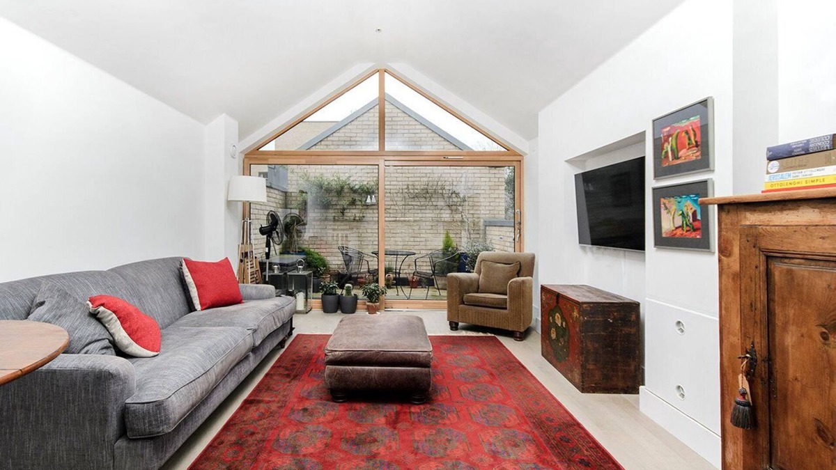 Ravenscourt Park Apartment | GuestReady - Bauhaus Duplex in Shepherd's Bush