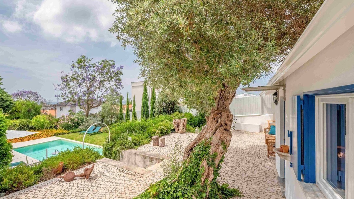 Paco De Arcos Apartment | GuestReady - Casa do Jacarandá