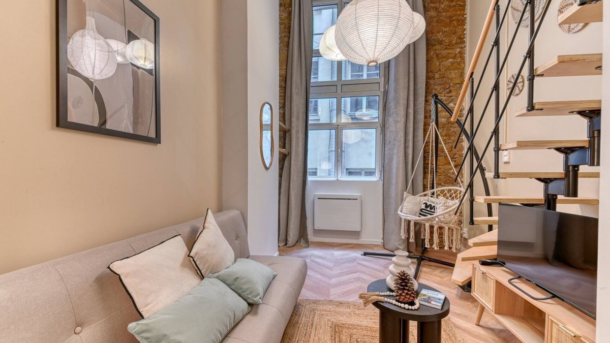 Puvis De Chavannes - Le Lycee Apartment | GuestReady - Delightful stay in the heart of Lyon