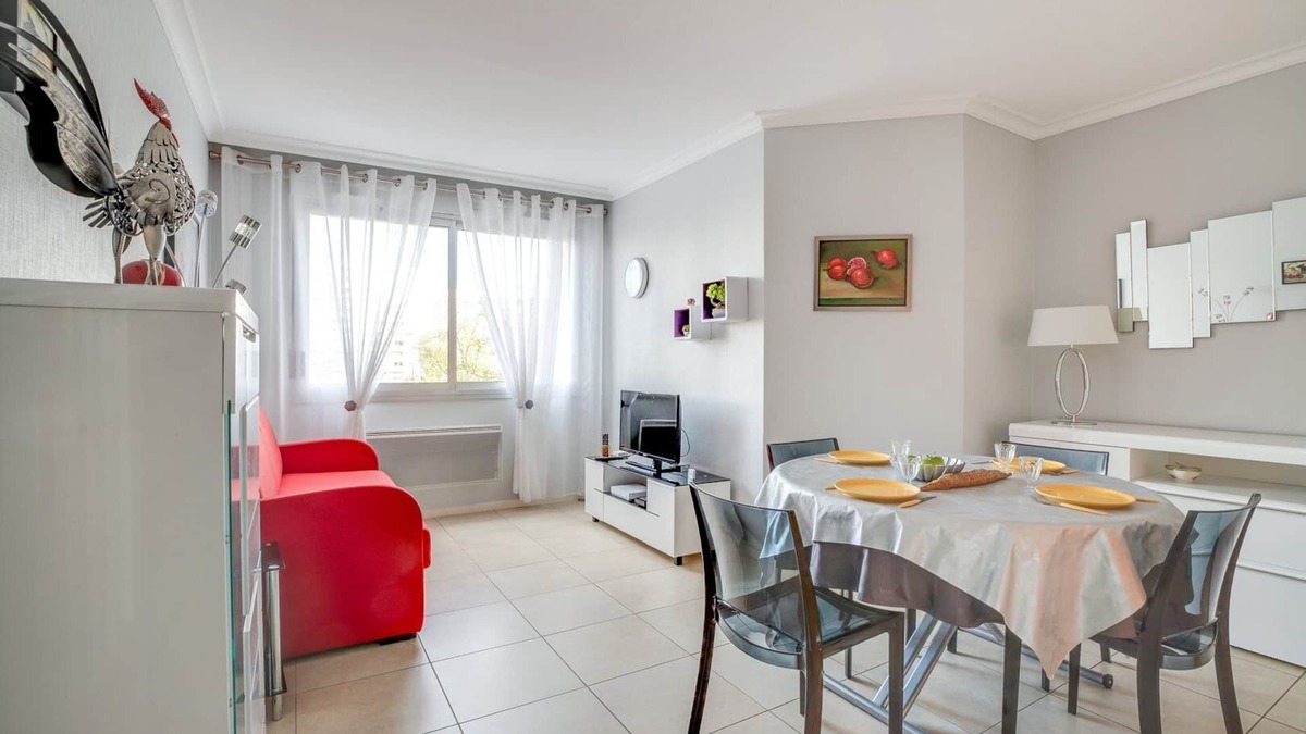 Moliere Vauban Apartment | GuestReady Essential- Chic & Convenient near train