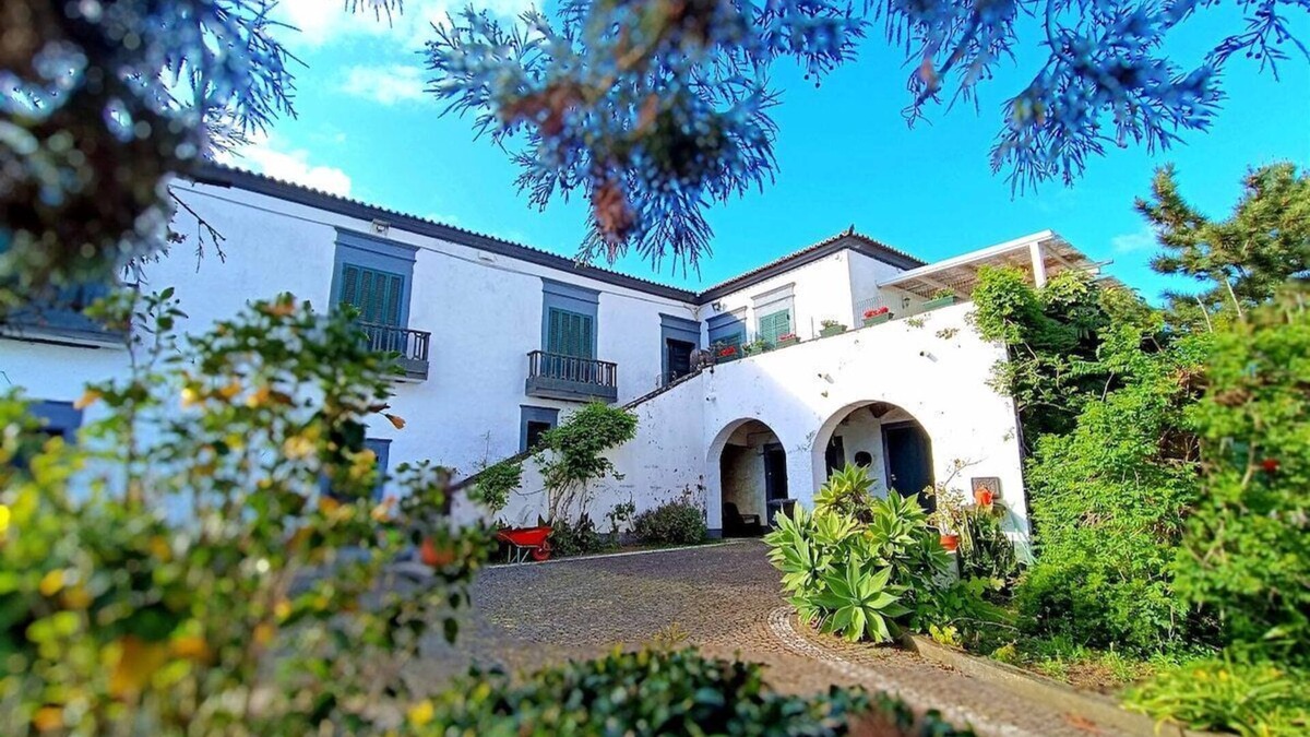 Livramento House | GuestReady - Quinta do Solar perfect for families
