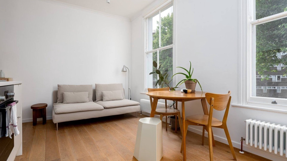 Victoria Apartment | GuestReady - Sleek & serene stay in Hackney