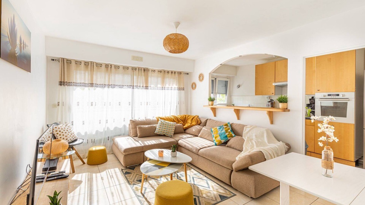 Cœur de Ville Apartment | GuestReady - Sunny Balcony Stay