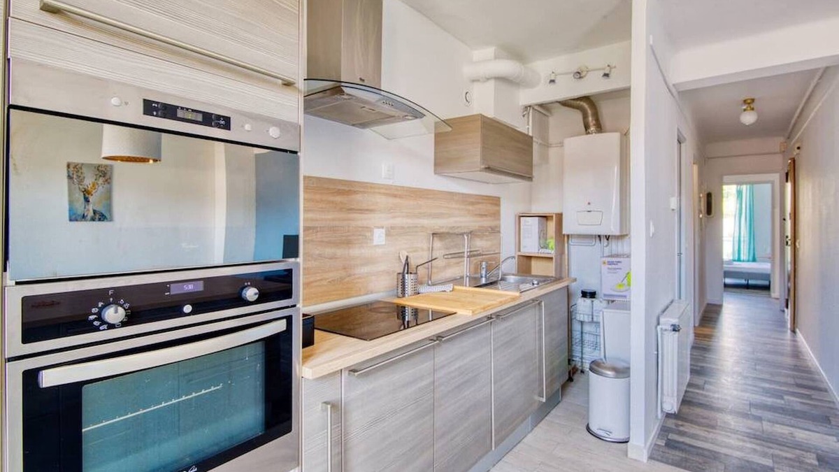 La Belle de Mai Apartment | GUIGOU-T5 avec balcon à 10 min Gare Saint-Charles