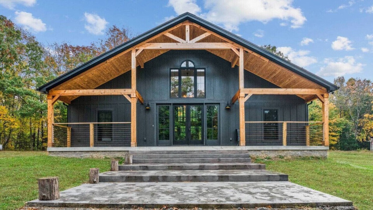 Dickson County Apartment | Gun Valley Ranch - Hot Tub