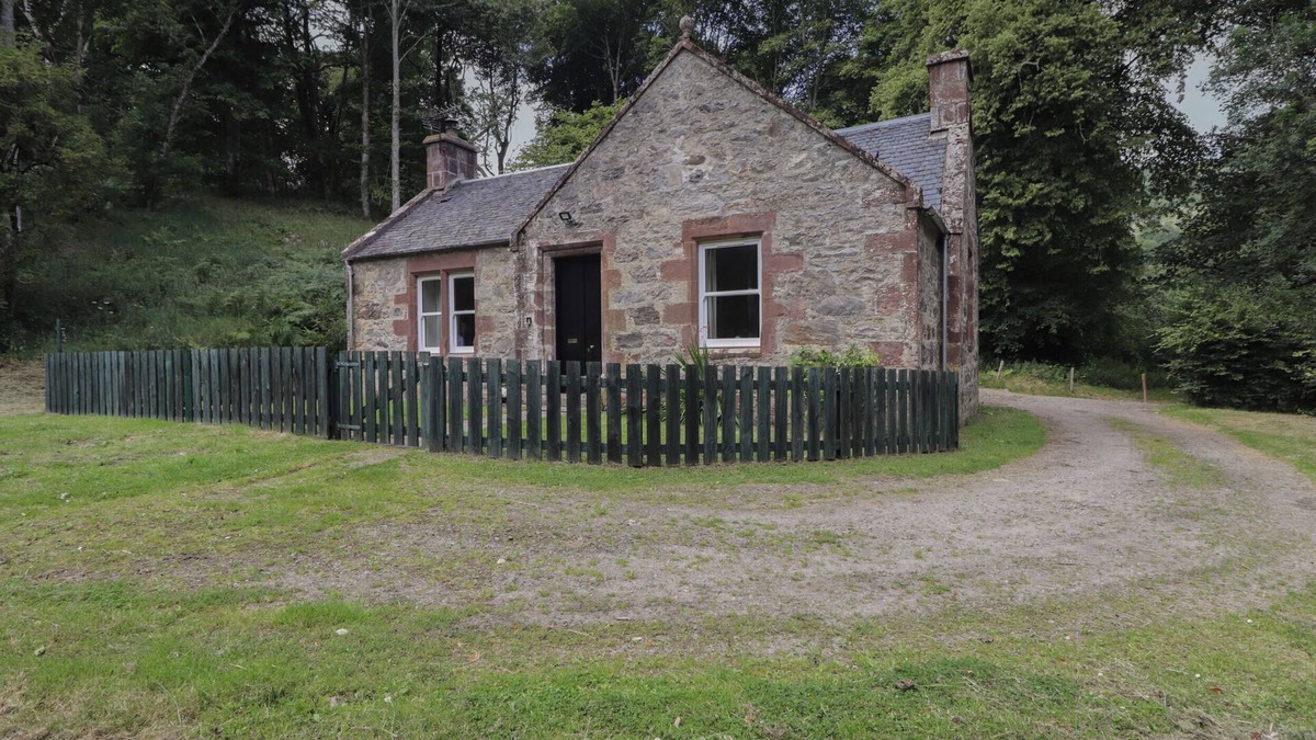 Strathpeffer Cottage | Gunroom Cottage