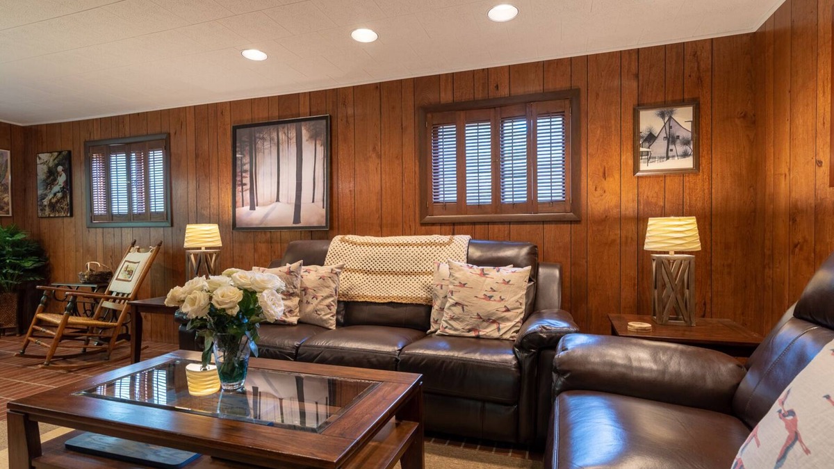 Boyne Falls House | Gus`s Stump, a scenic retreat by all of the winter and summer fun of Michigan.