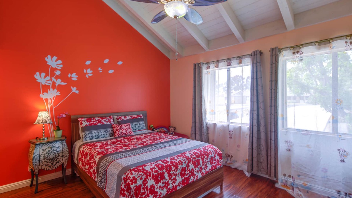 Hermosa Village House | /GVH2/Shortest Walk2Disney+Stylish+Wifi+Netflix+Parking+
