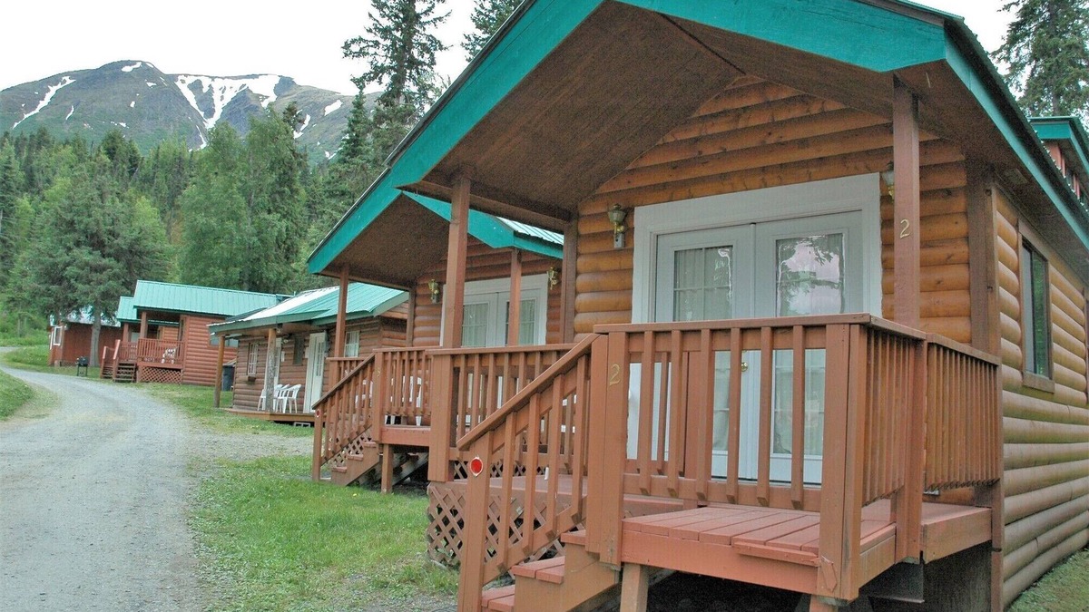 Cooper Landing Apartment | Gwin's Lodge Poplar Chalet #3