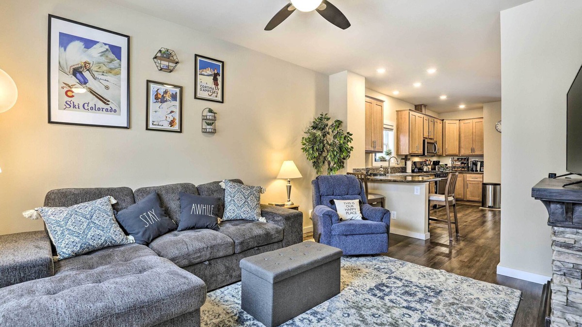 Gypsum House | Gypsum Home w/Patio: Between Glenwood & Vail