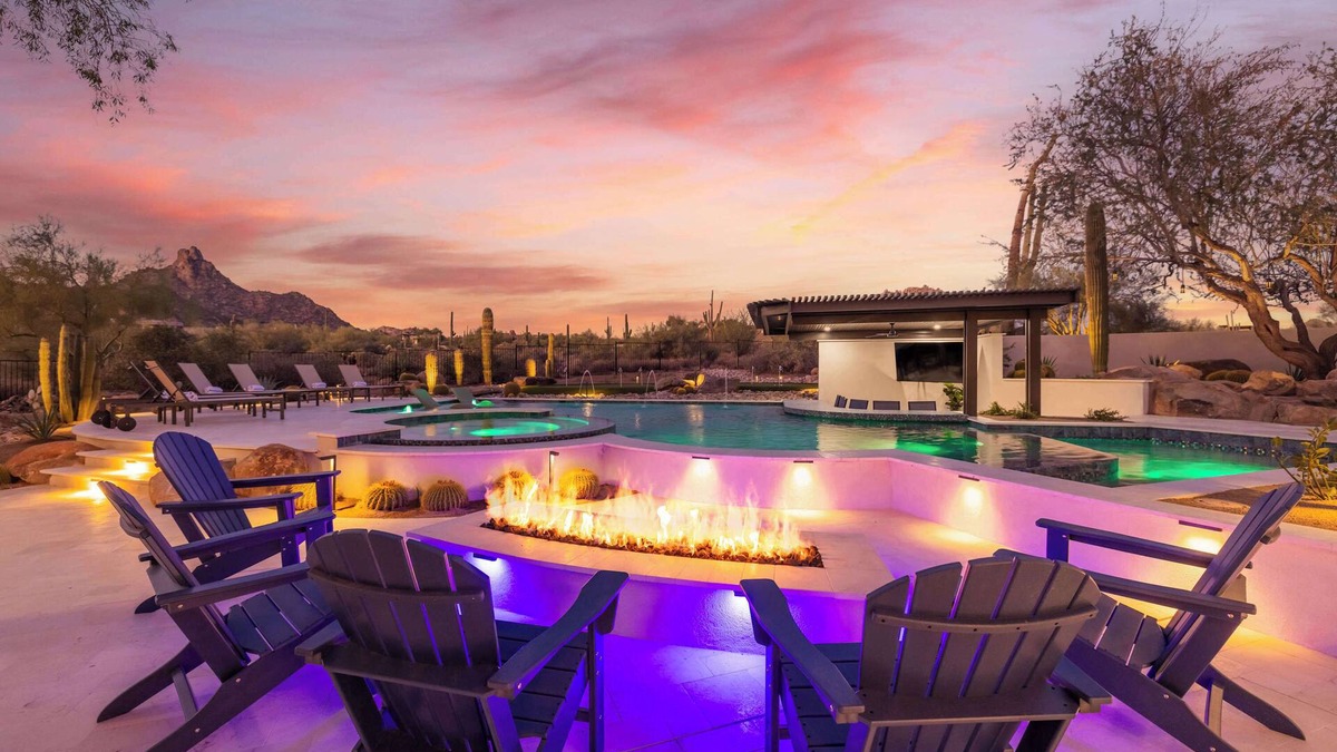 The Peak House | HÓZHÓ Pinnacle Peak | Golf Sim | Pool | Views