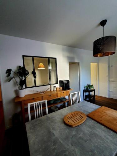 Saint-Etienne Apartment | Hôte Stéphanois &parking