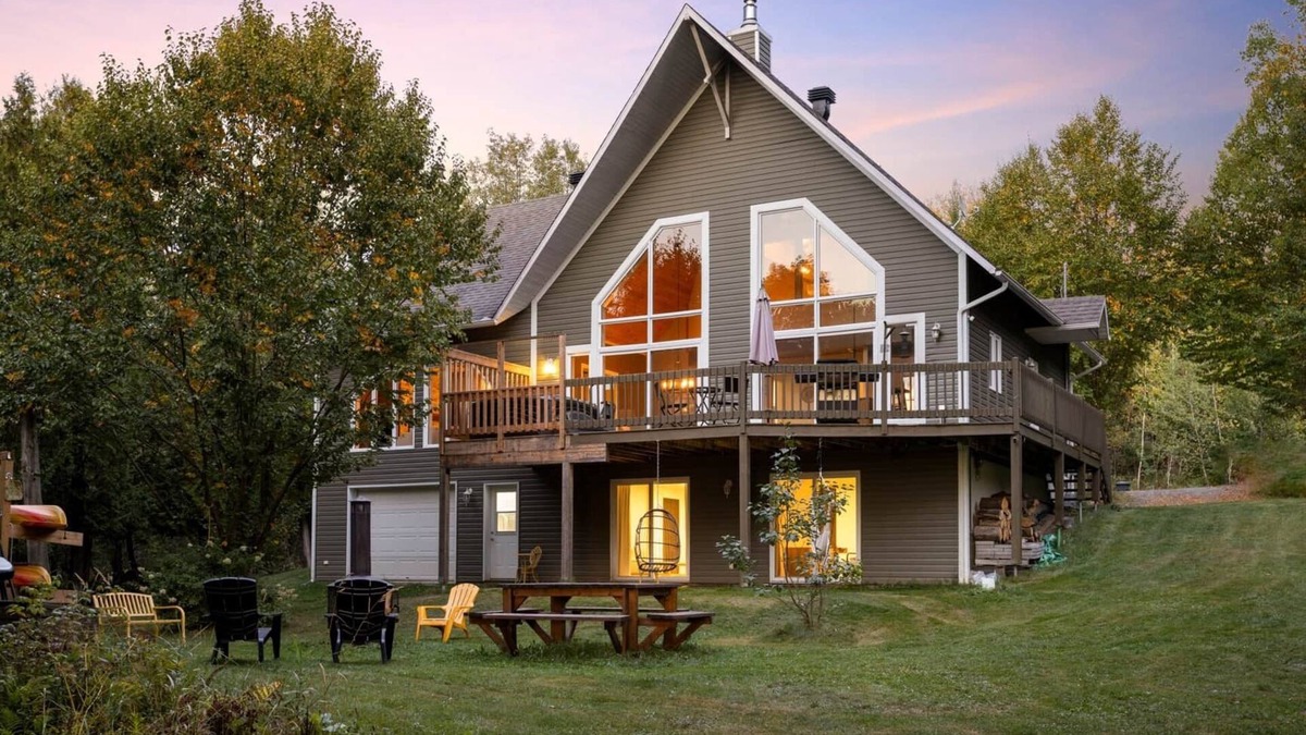 Inverness House | Hôtel à la maison - Beaufranc chalet