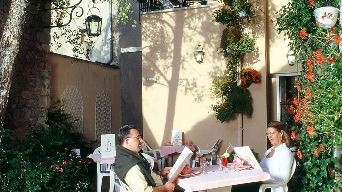 Saulieu Hotel | Hôtel De Bourgogne