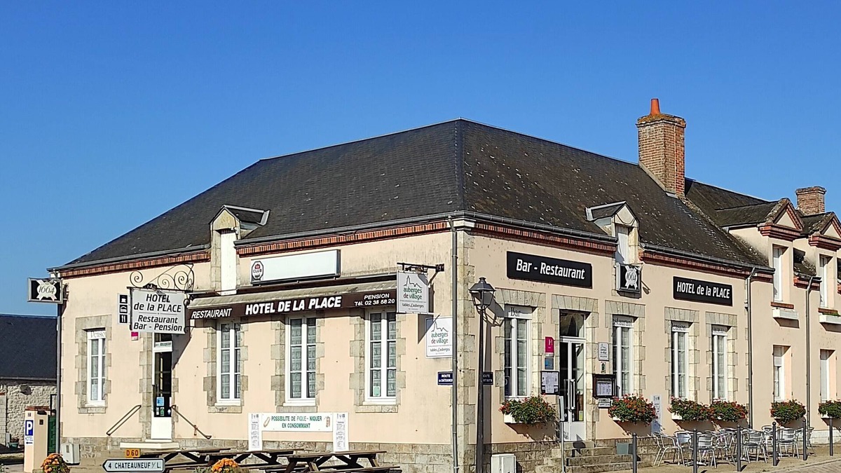 Germigny-des-Pres Hotel | Hôtel de la place