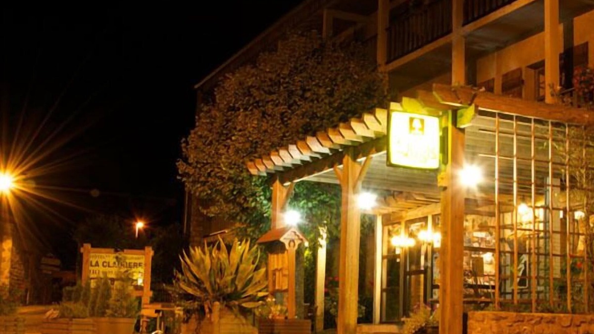 Chambon-sur-Dolore Hotel | Hôtel la Clairière